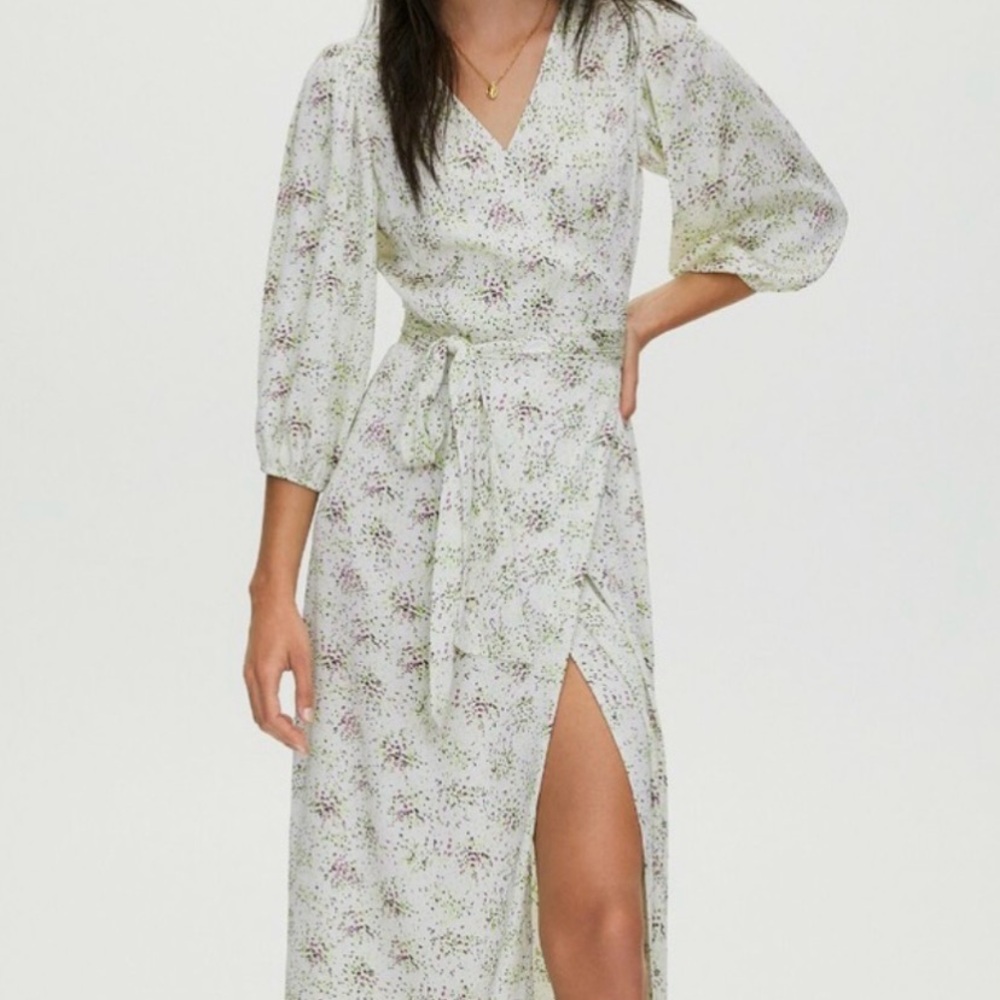 Little Moon (Aritzia) - Vesper Midi Dress